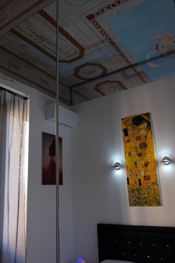 Roma Castel Nepi Home Near Colosseo Exterior foto